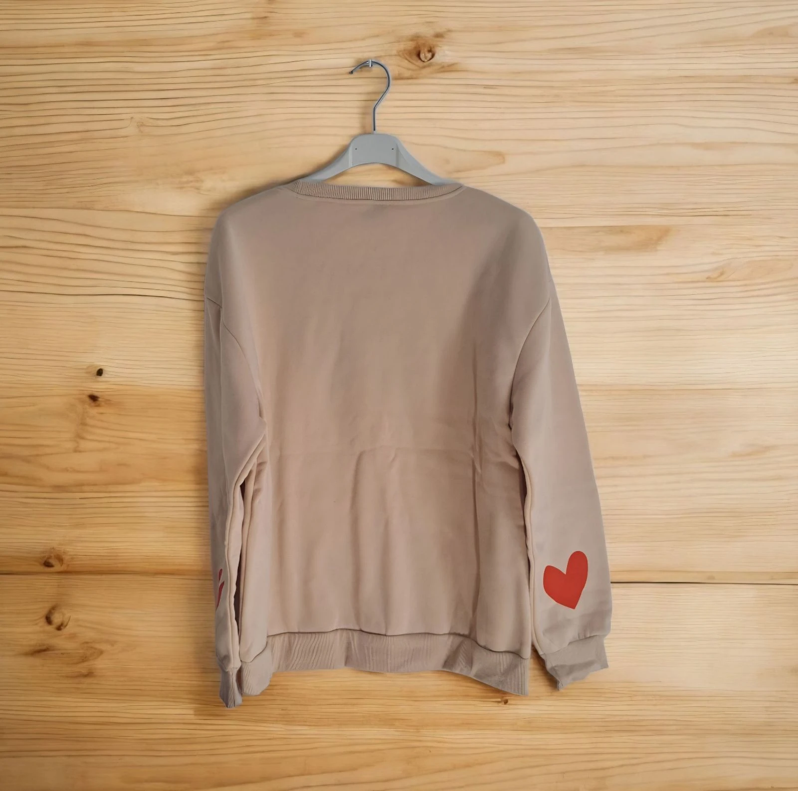 Sweat-shirt beige avec coeur – photo 2